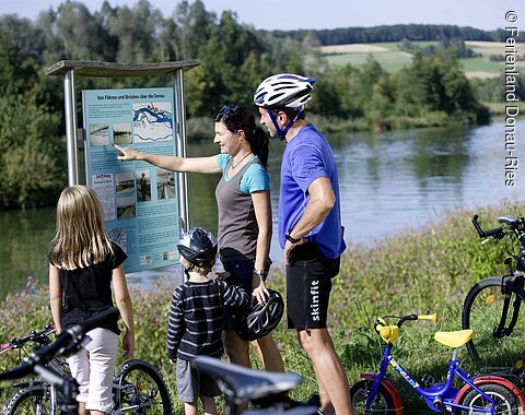 Radler an der Donau